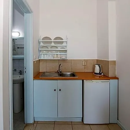 Karpathios Pefkos 酒店